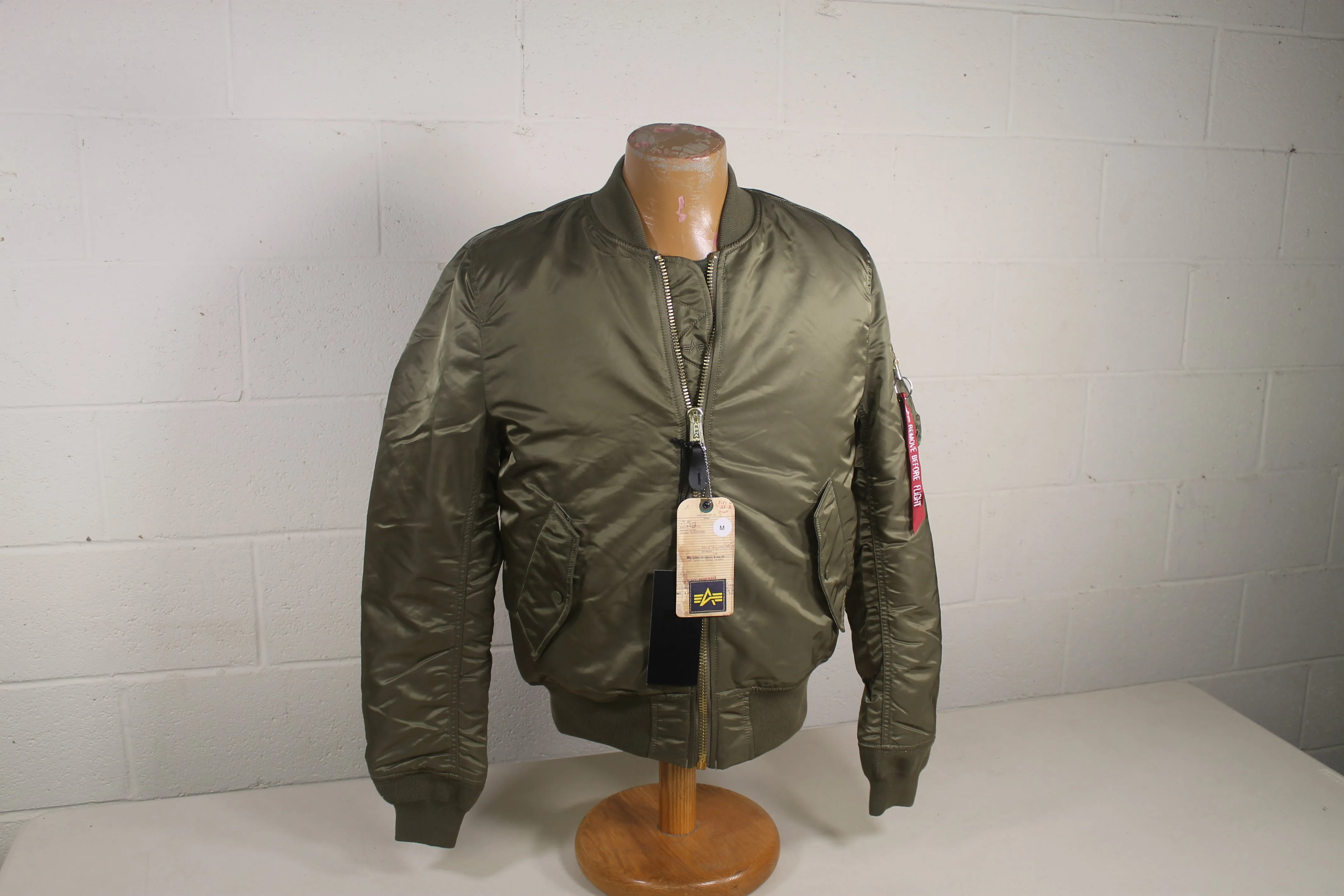 Alpha Industries MA-1 Flight Jacket Slim Fit Vintage Olive