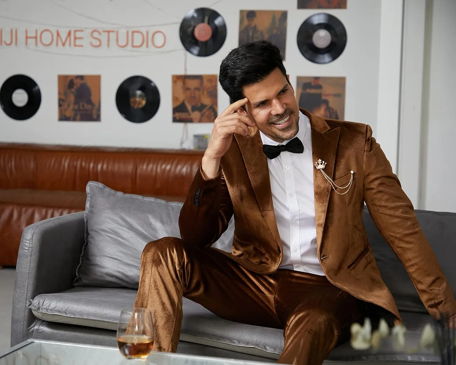 MAGE MALE Men's 2 Piece Velvet Suit One Button Tuxedo Slim Fit Luxurious Blazer Party Dinner Jacket & Pants