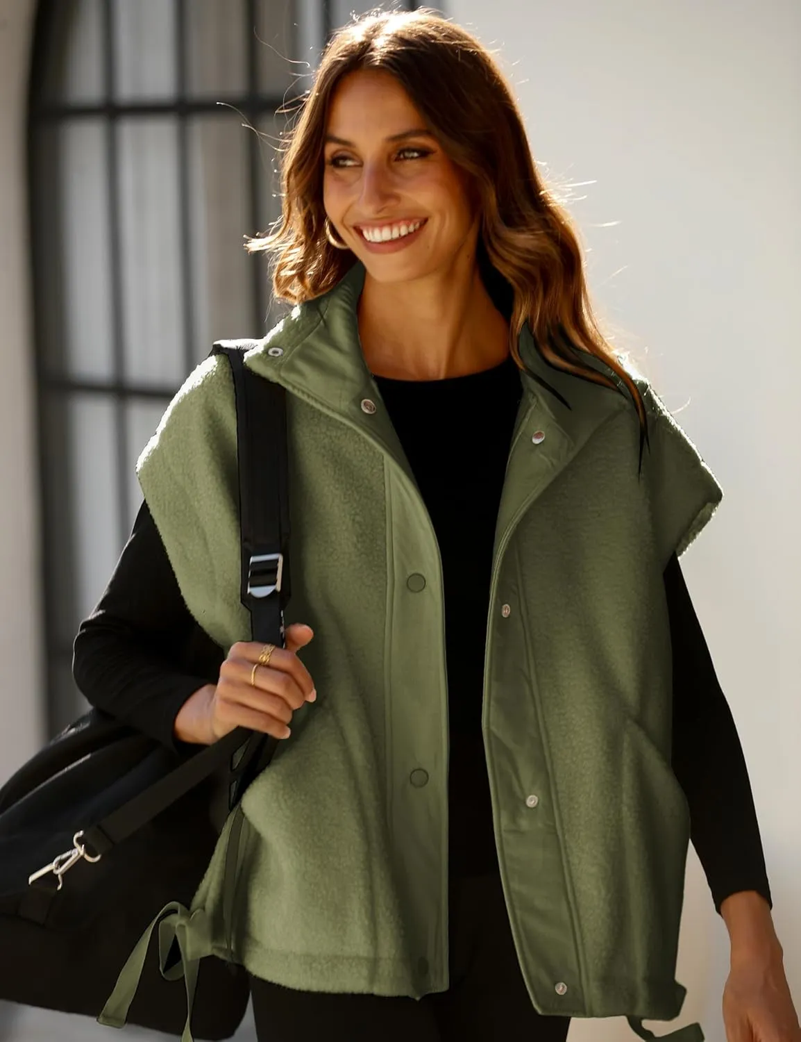 Sherpa Jacket for Women Casual Fleece Vest Oversized Sleeveless Outwear Warm Button Down Gilet with Pockets