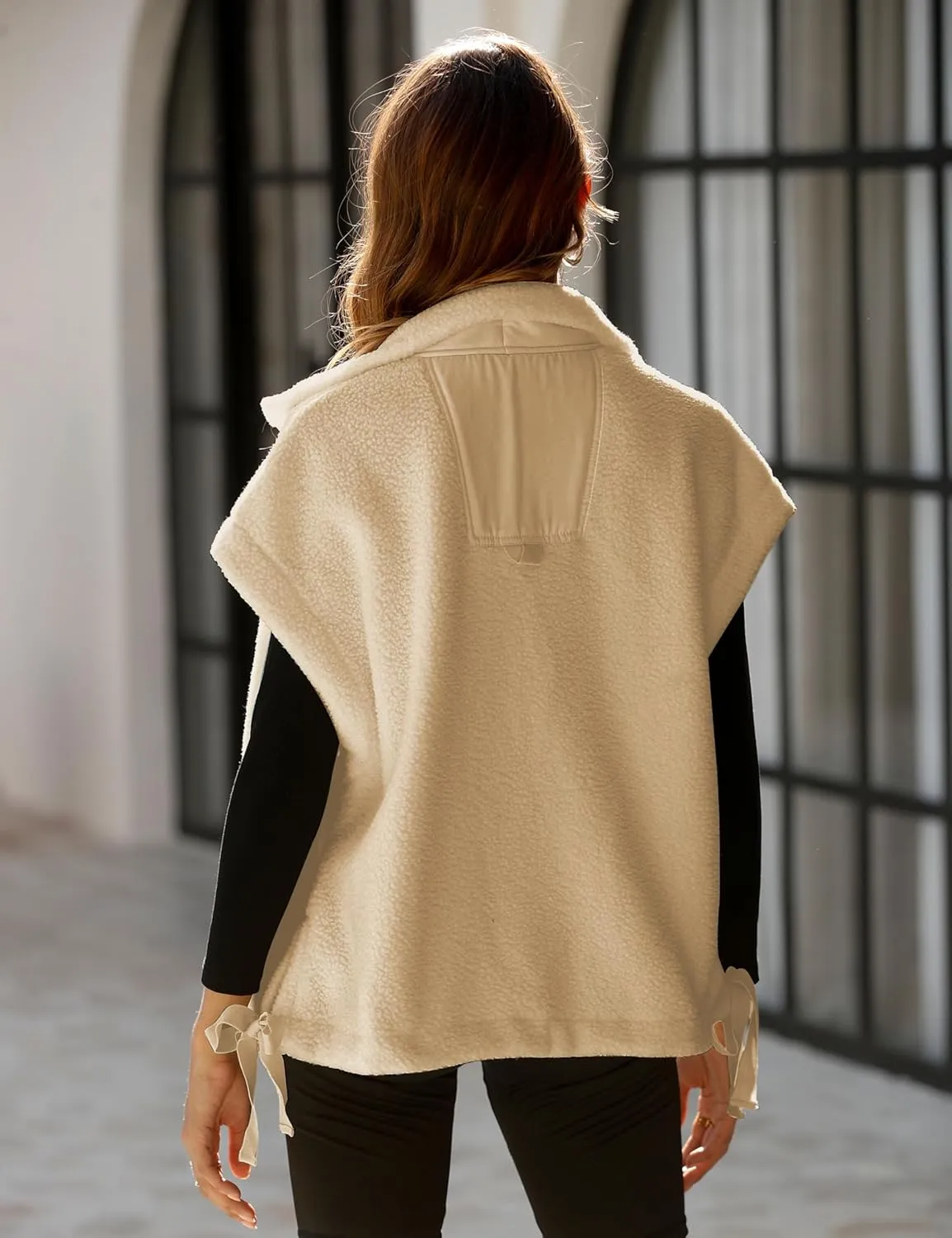 Sherpa Jacket for Women Casual Fleece Vest Oversized Sleeveless Outwear Warm Button Down Gilet with Pockets