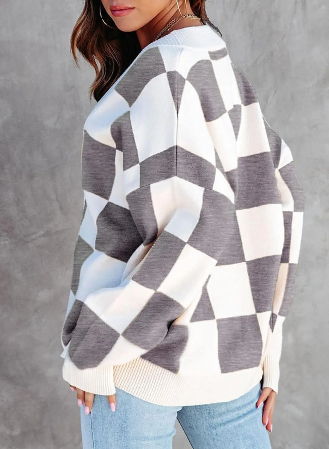 Womens Checkered Sweater Button Down Plaid V Neck Long Sleeve Cardigan Color Block Cable Knit Oversized Sweaters Tops
